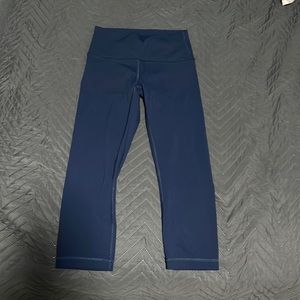 Navy blue capris Lululemon leggings size 6